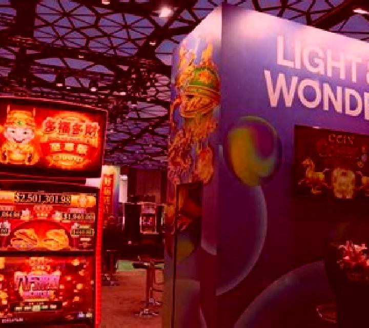 Mermaid Queen (Light and Wonder) online slot