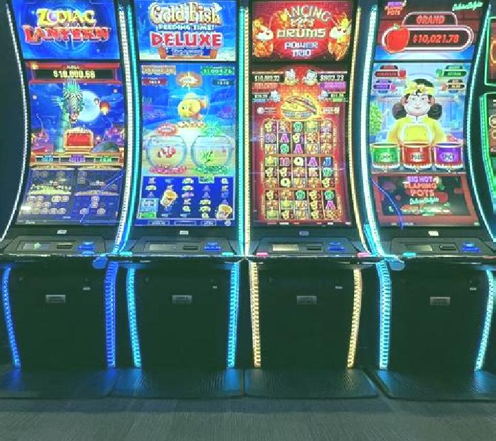 Mermaid Queen (Light and Wonder) slot game