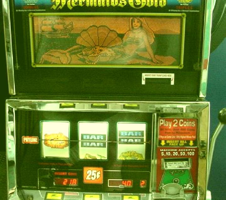 Mermaid s Lucky Chest slot machine