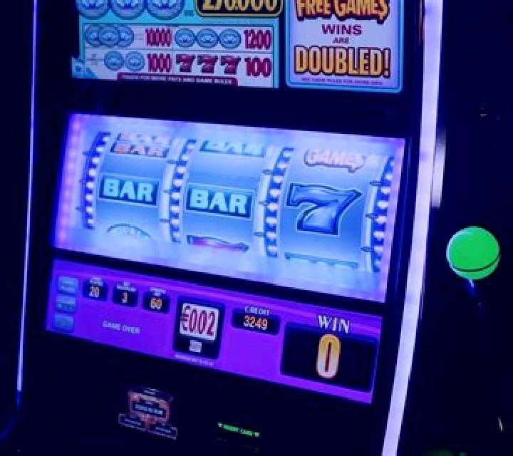 Midnight Show slot machine