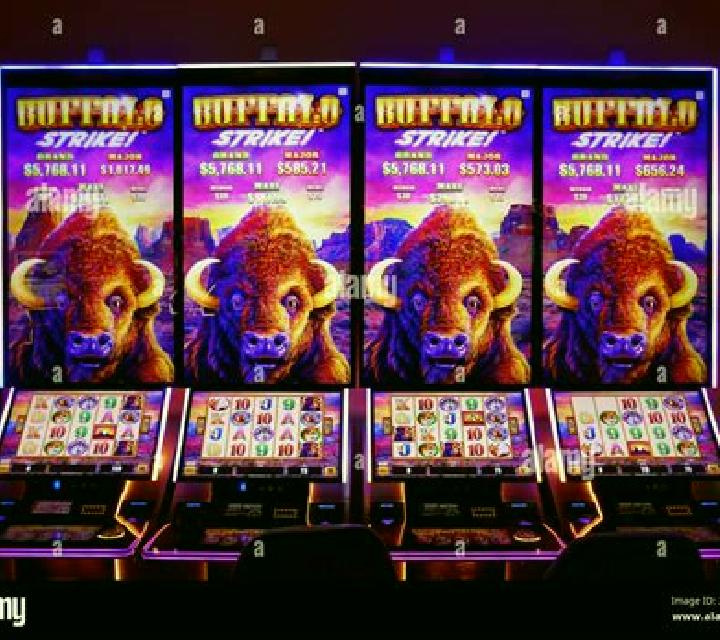 Millionaire Strike slot machine