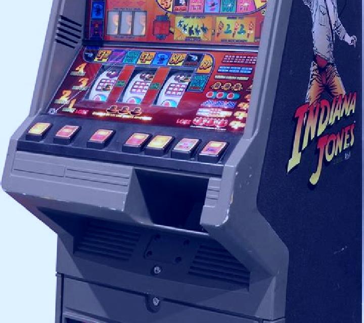 Miss Jones slot