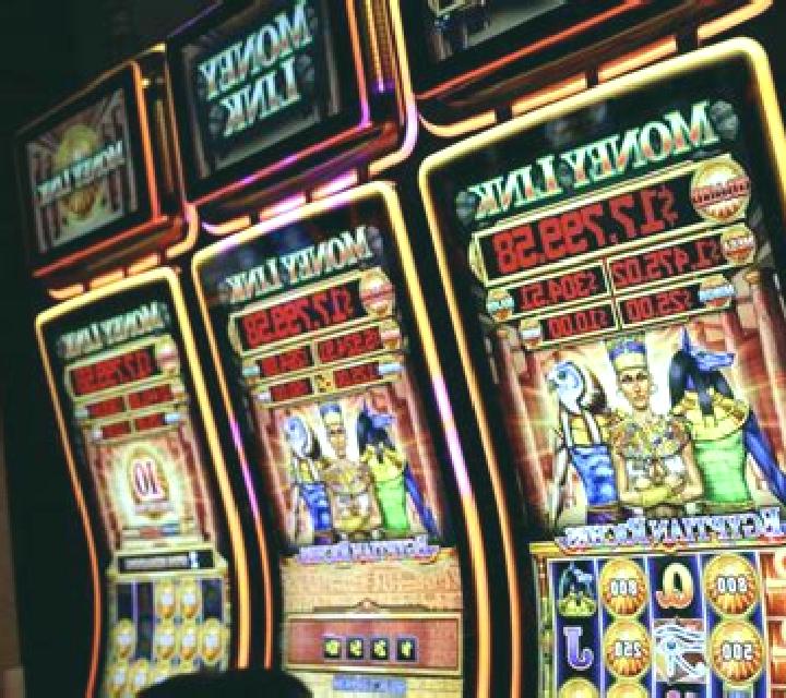 Money Link Egyptian Riches online slot