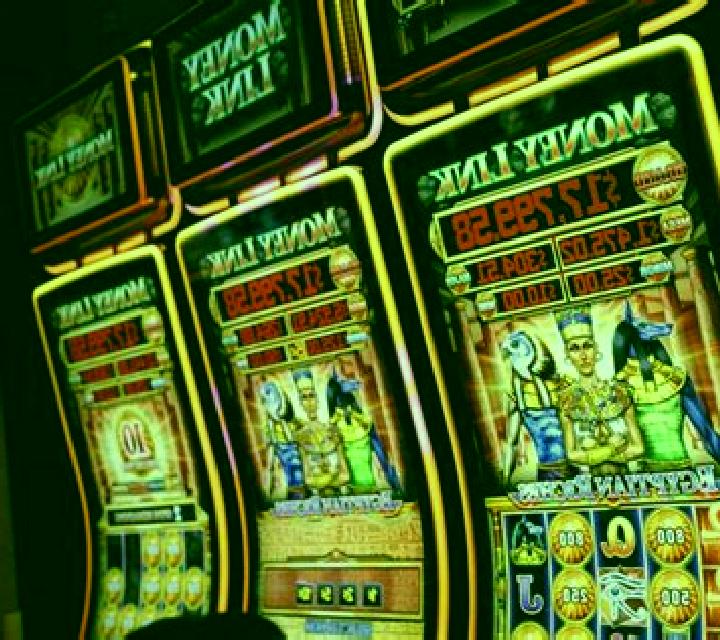 Money Link Egyptian Riches slot game