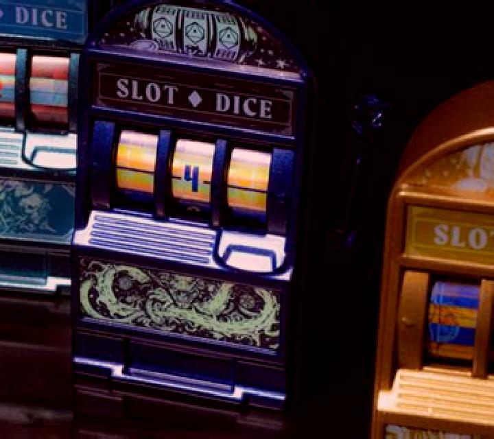 Money Standard Dice slot machine