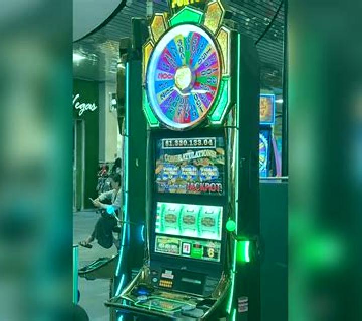 Mono Wheel slot machine