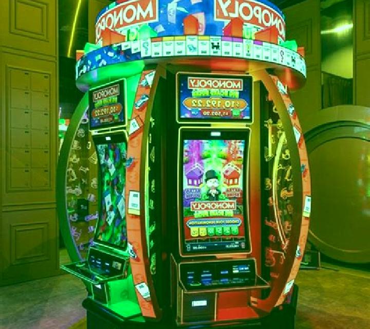 Monopoly Deluxe slot game