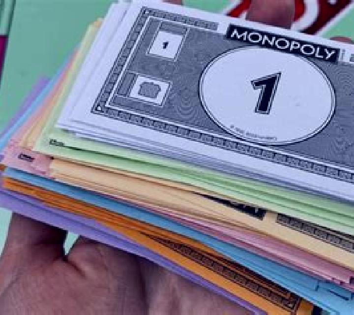 MONOPOLY Money in Hand online slot