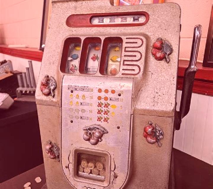 Montezuma s Treasure (WMG) slot machine