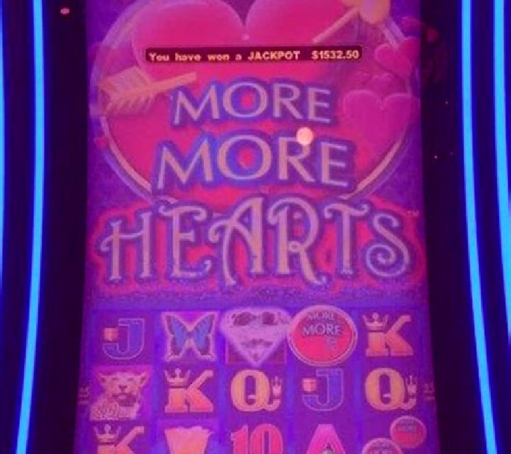 More Hearts slot