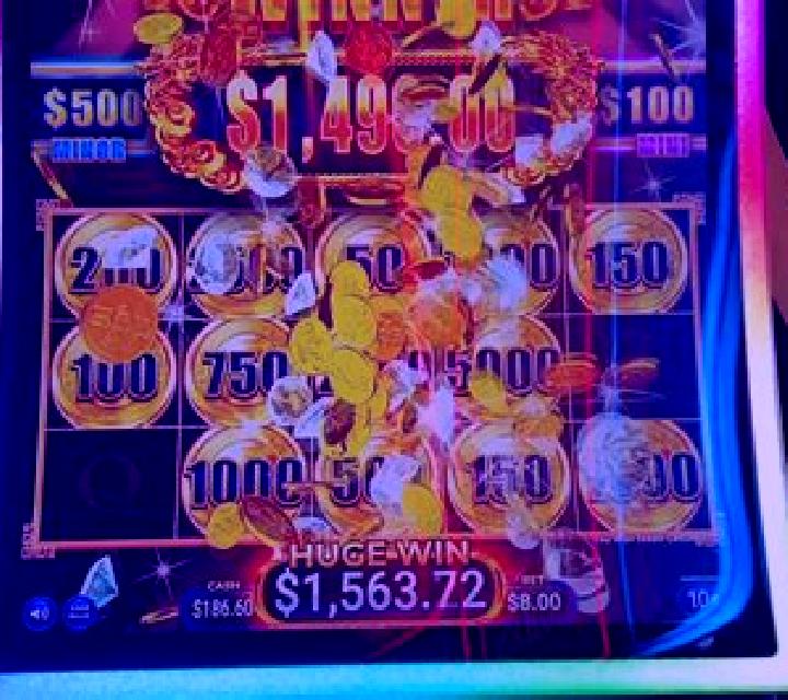 Mount Cash slot machine