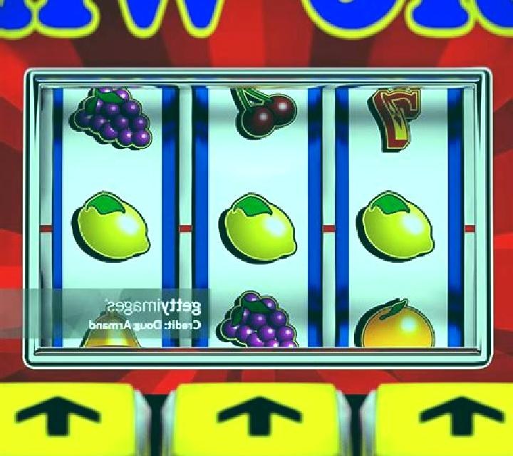Mr. Lemon s Grand Tour slot machine