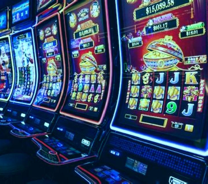 Multi Hand Classic 6 Deck Blackjack slot machine
