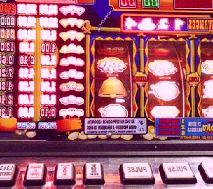 Mus (R. Franco) slot machine