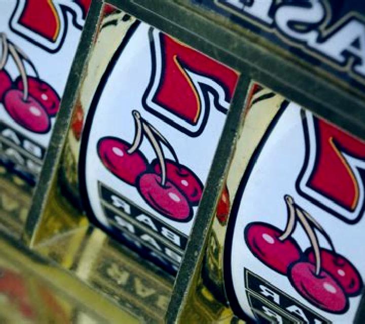 Mustache Hat slot machine