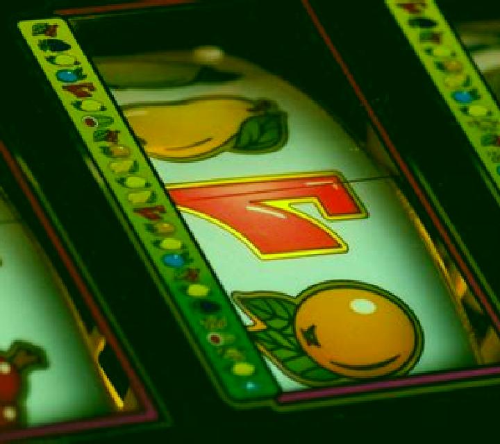 Neon 7 slot machine