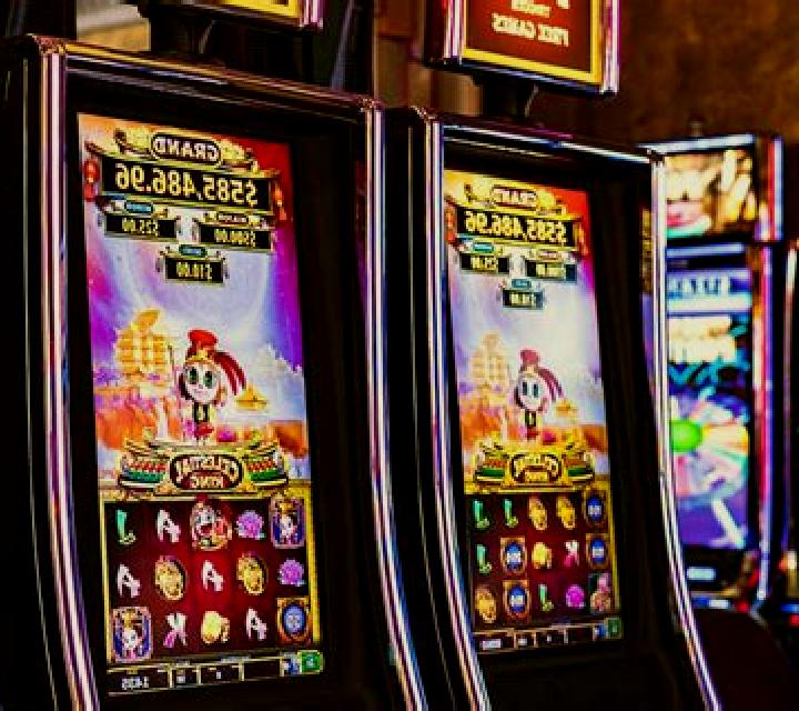 Neon Cash City slot game