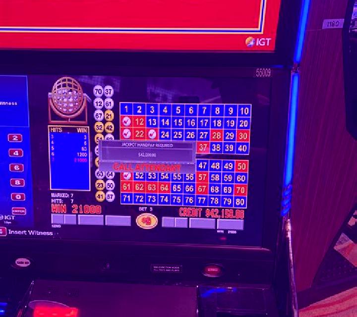Neon Keno slot game