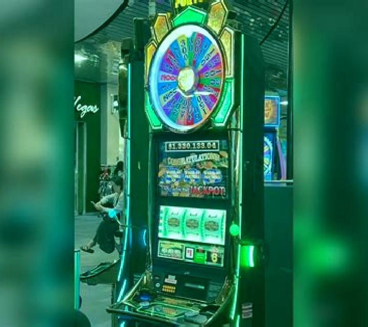 Neon Life slot machine