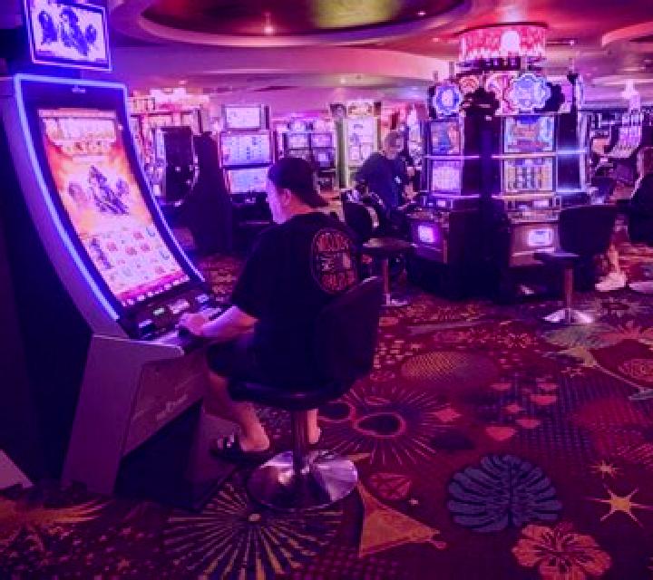 Neon Nights (Arcadem) slot machine