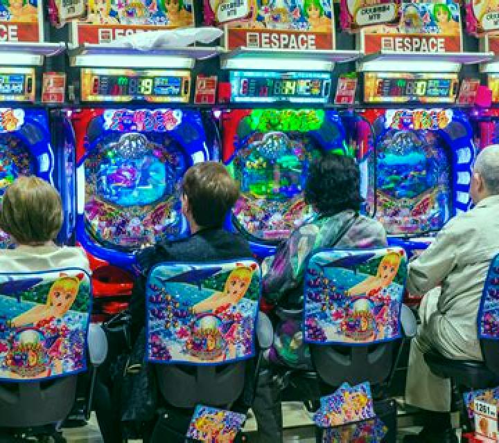 Neon Pachinko slot game