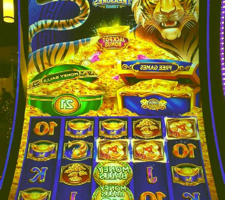 NFT Treasure slot machine