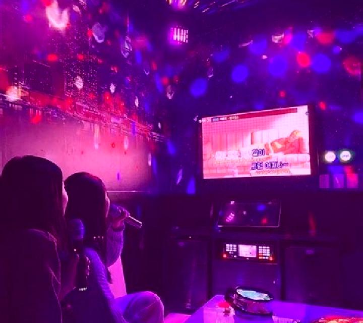 Night at KTV slot machine