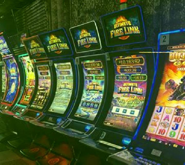 Nights Of Miami slot machine