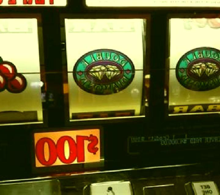 Nitro 100 slot machine