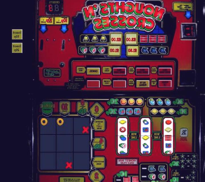 Noughts Crosses slot game