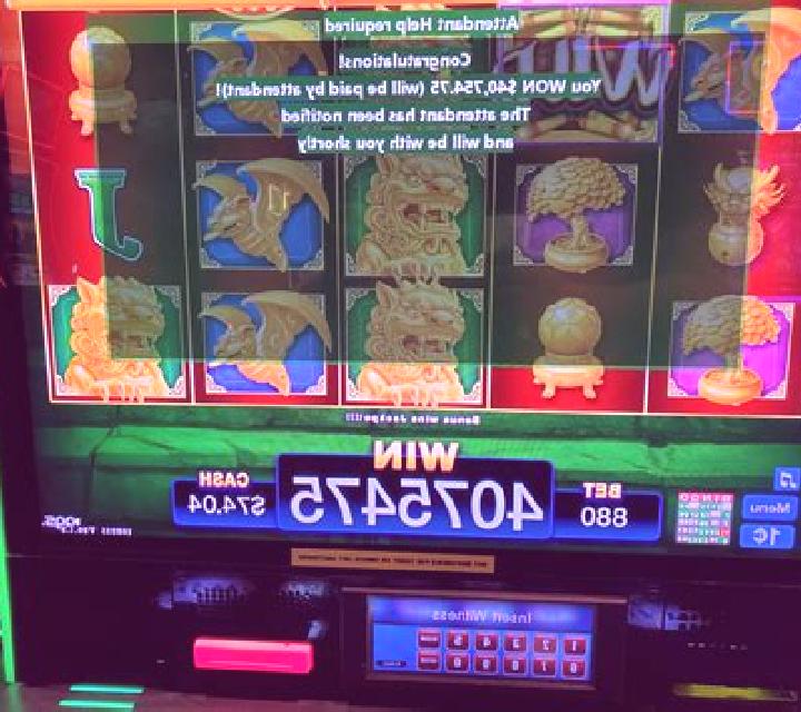 Nudge Royale slot machine