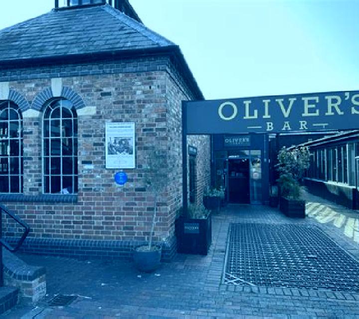 Oliver s Bar slot