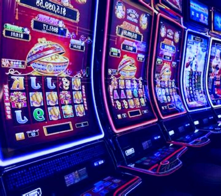 ONE Blackjack slot machine
