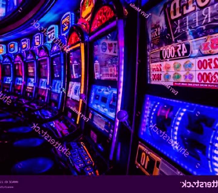 One Hundred To One slot machine