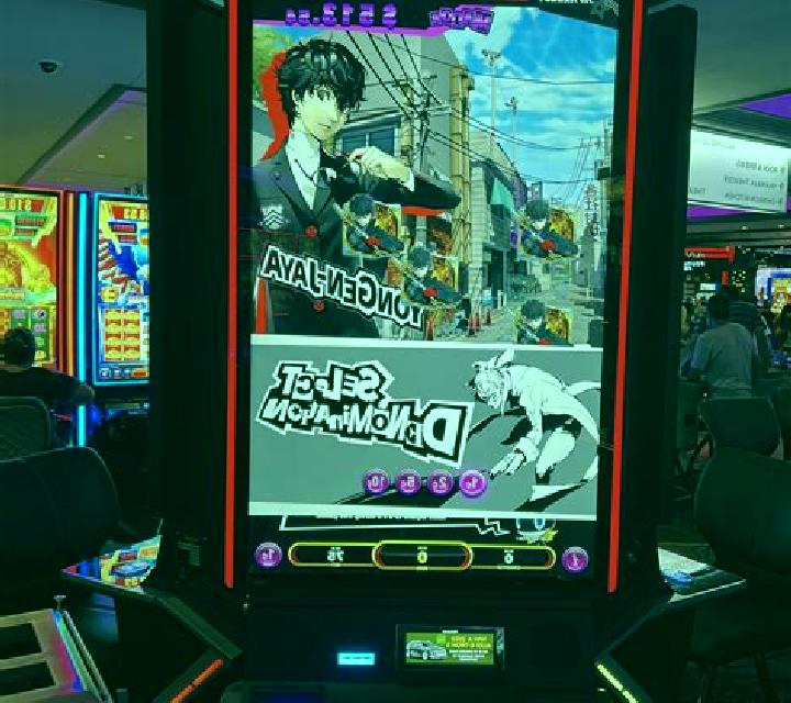 Out of this World (Live 5) slot machine