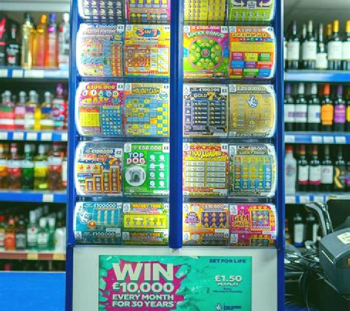 Out Of This World Scratchcard slot machine