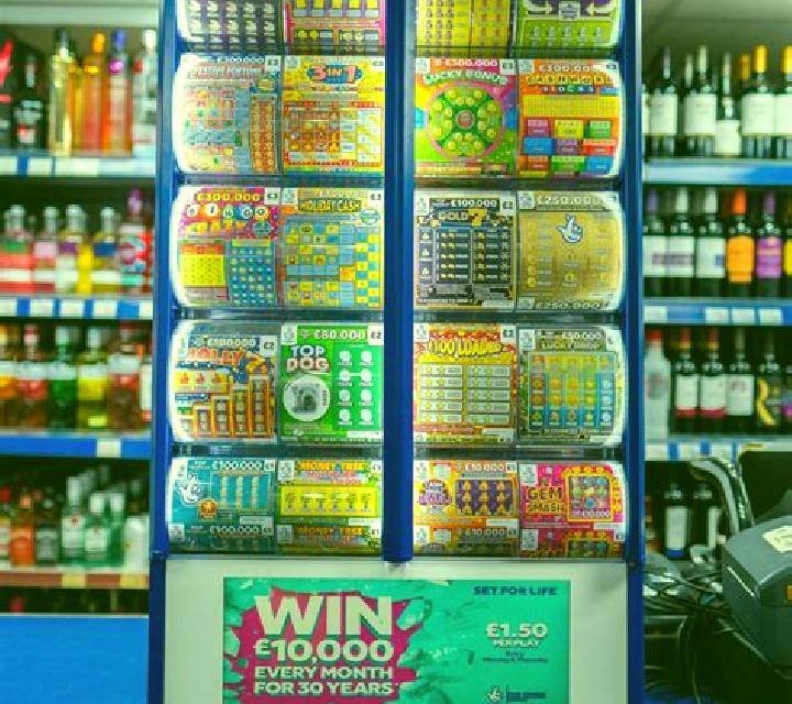 Paris Scratchcard slot machine