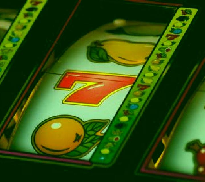 Phantomask slot machine