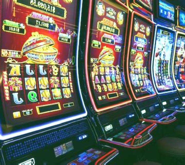 Phoenix Blackjack slot machine