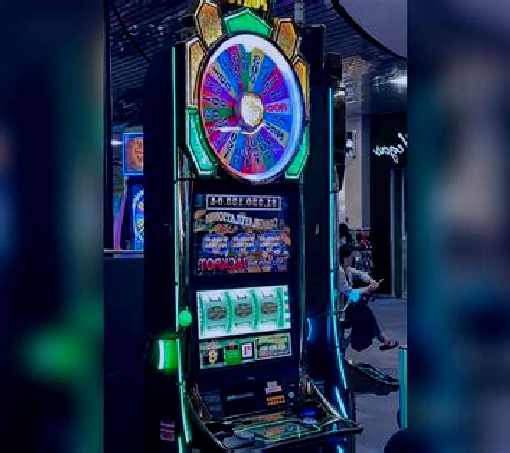 Phoenix Wheel slot