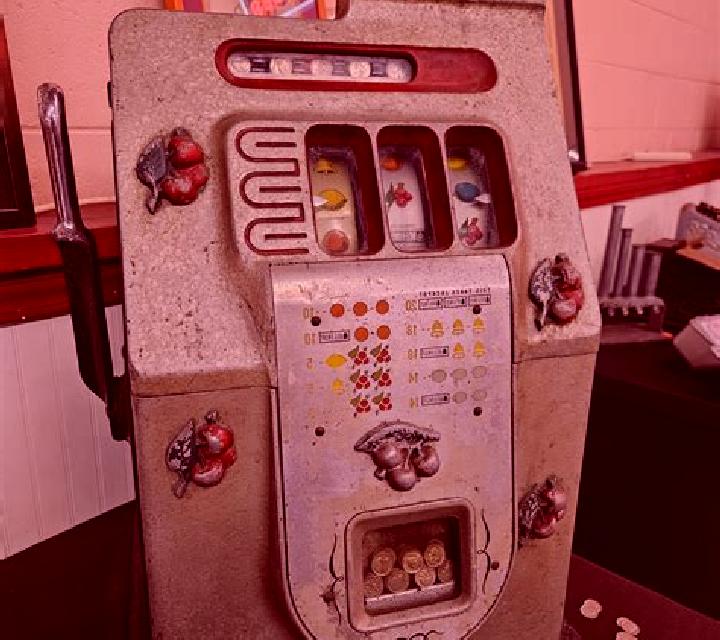 Pi-Xius Treasure House slot machine
