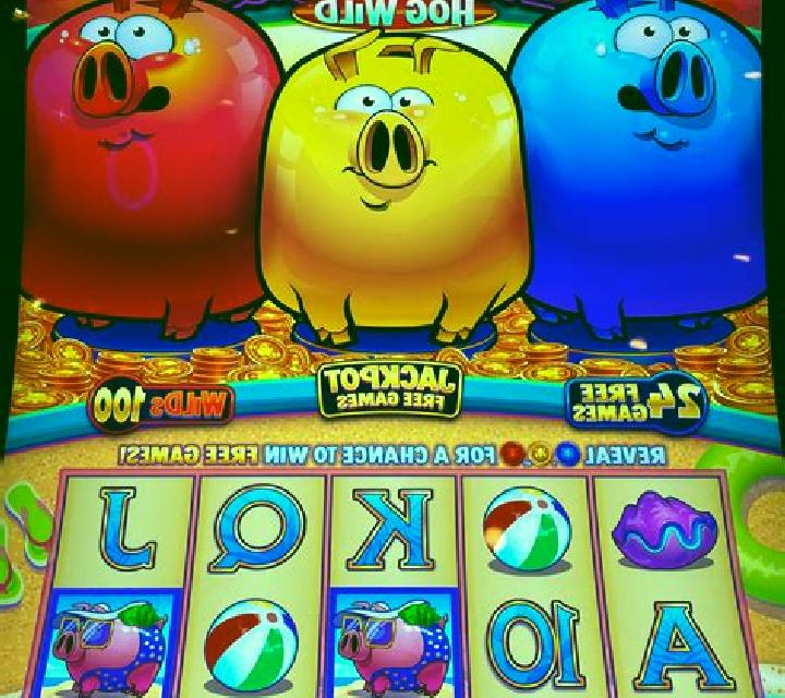 Pig Banker Three Little Piggies Christmas online slot
