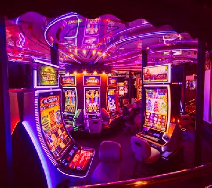 Pin-Up Fruits 243 online slot