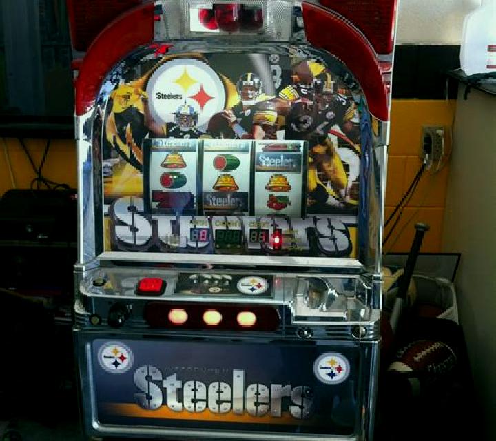 Pittsburgh Steelers Deluxe slot machine