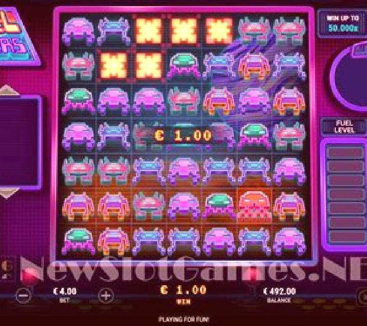 Pixel Invaders slot game