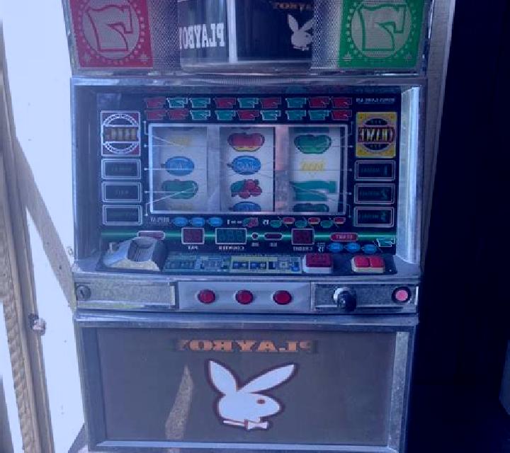 Playboy Gems and Desires slot machine