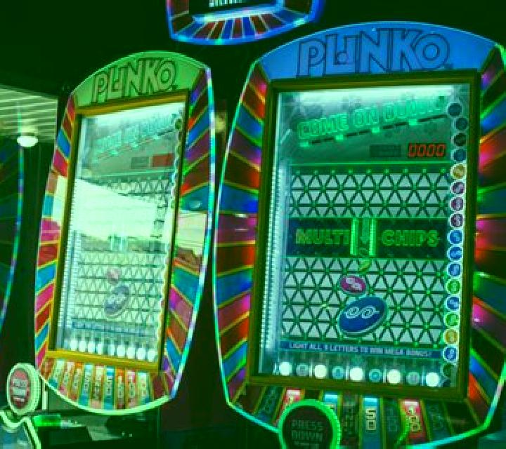Plinko (Amarix) slot machine