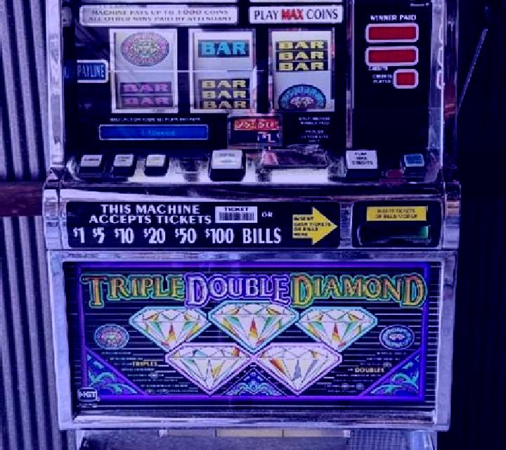 Plunk-Oh slot machine