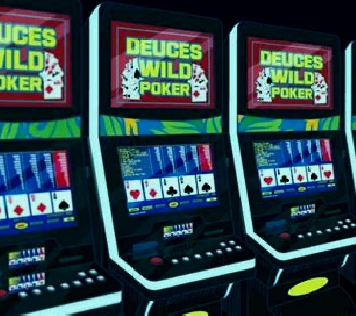 Poker 7 Bonus Deuces Wild slot machine