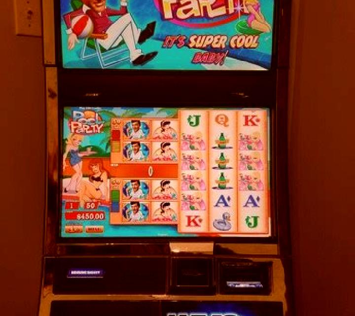 Pool Party slot machine